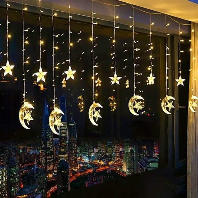 crescent-moon-curtain-light