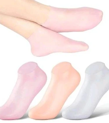 Moisturizing Silicone Socks for soft and smooth feet - Buy now from Khareedo/Kharedo!
