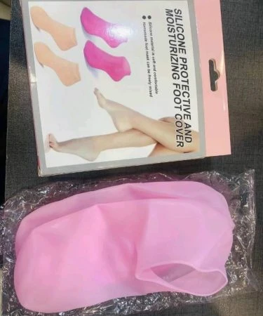 Moisturizing Silicone Socks for soft and smooth feet - Buy now from Khareedo/Kharedo!