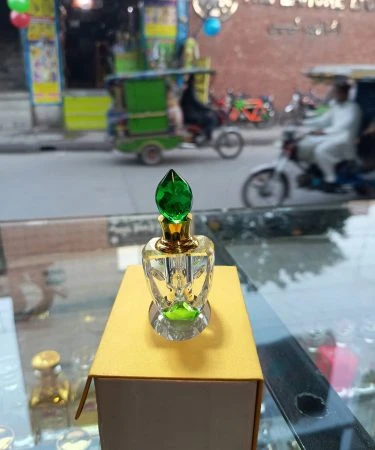 Atar White Oud 3ml Perfume Oil in elegant packaging.