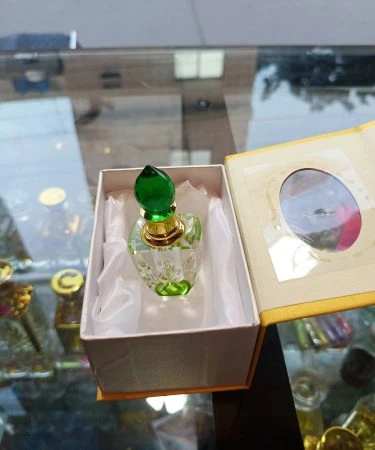 Atar White Oud 3ml Perfume Oil in elegant packaging.