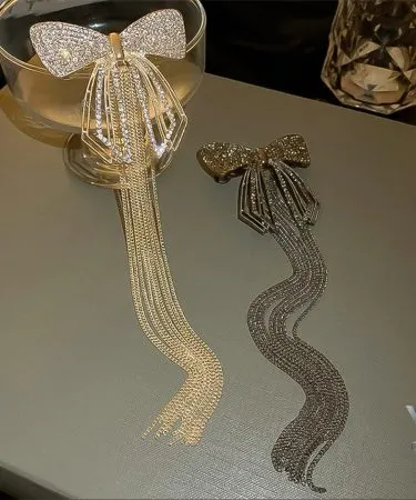 🌺Fancy China Bow Clip 🌺 available in three elegant colors, showcasing its intricate design and stylish appeal as a chic hair accessory.