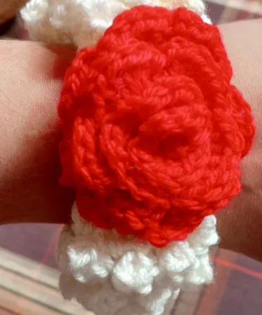 Handmade Crochet Flower Bracelet with Red Rose and White Flowers, Artisan Crochet Jewelry, Buy Online Khareedo Pakistan