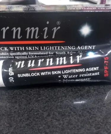 Nurnmir-Sunblock-Broad-Spectrum-UVA-UVB-Protection-Cream-Non-Greasy-Moisturizing-Daily-Use-Outdoor-Activities-Pakistan