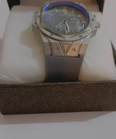 Premium grey dial wrist watch for men with elegant grey band, high quality timepiece