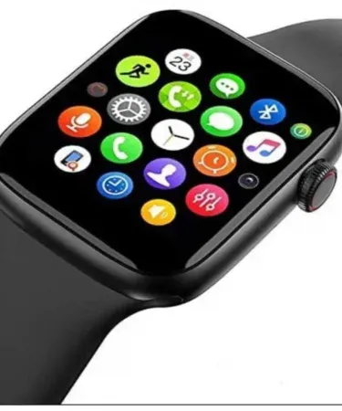 Smart Ultar Watch 2024 on wrist, premium digital smartwatch in Pakistan, Khareedo Kharedo check on delivery service