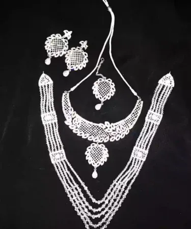 Premium Quality Bridal Jewellery Set for Women, featuring intricate gold-plated design with sparkling stones, perfect for Pakistani weddings and bridal occasions.