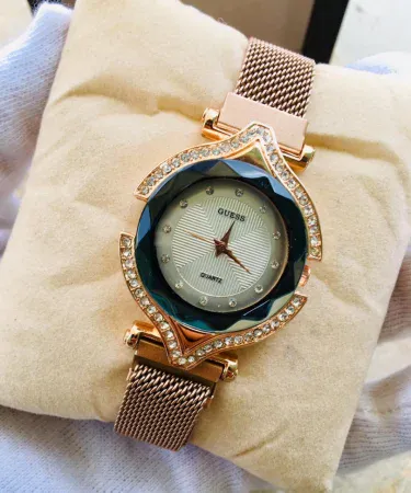 Women's Rose Gold Magnetic Mesh Luxury Fashion Watch with Gifting Box - Khareedo Pakistan