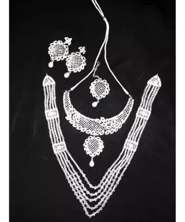 Premium Quality Bridal Jewellery Set for Women, featuring intricate gold-plated design with sparkling stones, perfect for Pakistani weddings and bridal occasions.