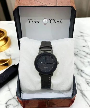 elegant-womens-leather-analogue-watch**