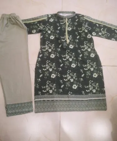 Green Khaddar Fabric by Gul Ahmed – Soft, Stitched Perfectly, Color Guaranteed