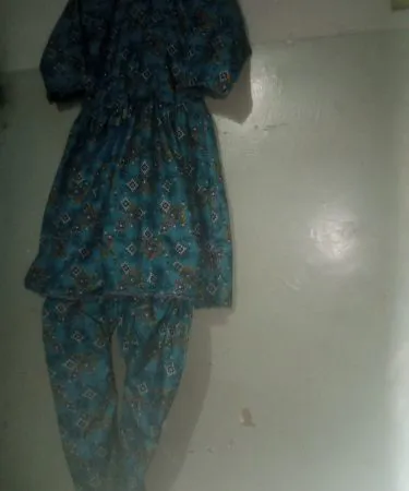 Girls orange cotton suit with white lace and floral print for 6‑8 year‑old girls, soft cotton fabric, perfect for daily wear and light occasions