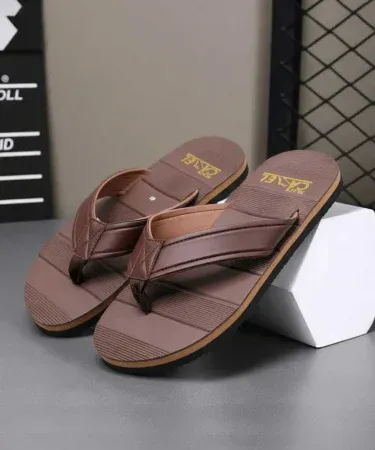 Men Darren Ultra Light Flip Flop – brown synthetic leather casual flip‑flops for men, perfect for summer wear. , imagecaption=Men Darren Ultra Light Flip Flop – stylish, ultra‑light brown flip‑flops available in sizes 40‑44, now on Khareedo | Kharedo.