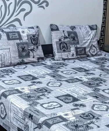 King Size 100% Cotton Bedsheet with 2 Pillow Covers – soft breathable premium cotton bedding set, imagecaption=Premium King Size 100% Cotton Bedsheet with matching pillow covers – available on Khareedo & Kharedo with Check on Delivery,