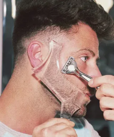 Double Side Transparent Beard Shaper Comb for Men, imagecaption=Transparent double‑side beard shaping comb for precise line‑up – available on Khareedo & Kharedo ,
