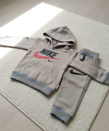 Nike printed 2pc kids winter tracksuit set – fleece full sleeve – three colors , imagecaption=Nike printed 2pc winter tracksuit for kids – comfortable fleece, perfect for cold weather ,