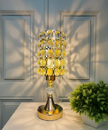 Elegant crystal table lamp 1 piece – premium crystal lighting for home décor, imagecaption=Crystal Table Lamp – adds brilliance and style to any room.
