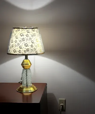 golden-table-lamp-for-study-and-room-decoration