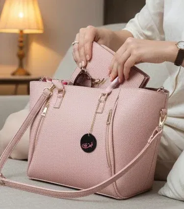 Keef’s Zentouras Ladies Hand Bag premium PU leather shoulder and hand carry bag, stylish modern design, spacious interior, structured shape, comfortable handles, zip closure – perfect for office and casual wear, imagecaption=Keef’s Zentouras Ladies Hand Bag – Premium PU Leather, Stylish Shoulder & Hand Carry Bag, available on Khareedo | Kharedo with Check‑on‑Delivery service.