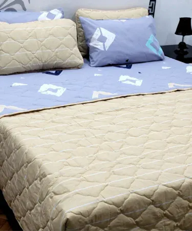 6-Piece Pure Cotton Comforter Set – Soft White Cotton Comforter with Matching Pillow Shams, imagecaption=Elegant 6‑piece pure cotton comforter set from Khareedo, perfect for a cozy bedroom.