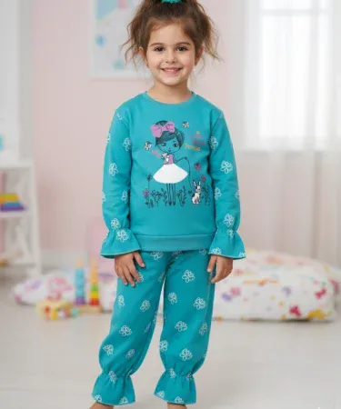 Winter soft fleece suit for girls ages 1‑10, cozy track suit in bright colors, imagecaption=Cozy winter fleece track suit for kids – perfect for chilly days,