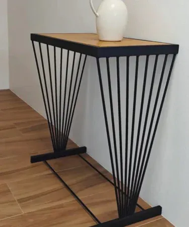 Luxury minimalist metal console table with sleek metal frame and clean lines, perfect for modern living spaces, imagecaption=Elegant 100 cm × 30 cm × 78 cm luxury metal console table – a minimalist centerpiece for your home.