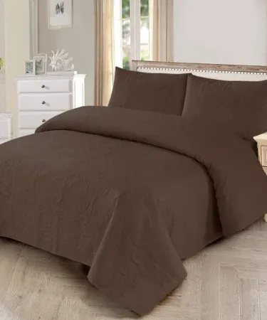 3‑Piece Elegant Embossed Floral Quilted Bedspread Set with lightweight all‑season coverlet and two matching pillow shams – premium home décor