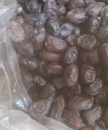 Premium khajoor 300g good quality dates packaged by Khareedo, imagecaption=Fresh premium khajoor 300 g pack ready for COD delivery across Pakistan,