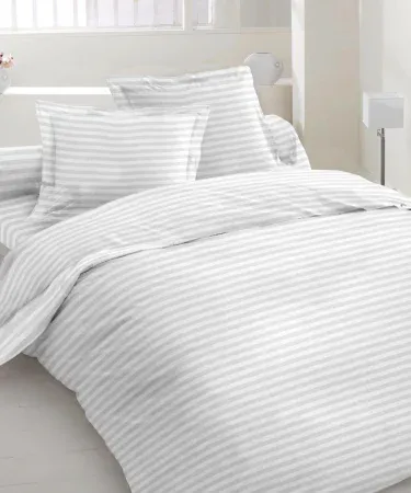 King size double bedsheet set with two plush pillows, soft cotton‑blend fabric, luxurious bedroom décor