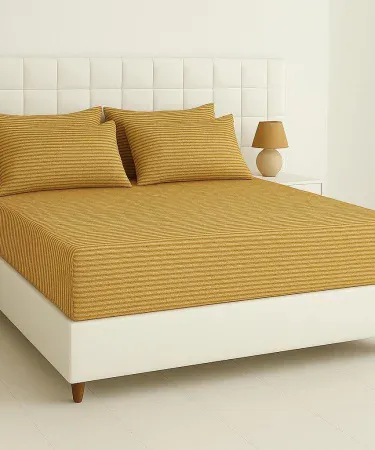 Royal Linen Cotton King Size Fitted Bedsheet with 2 Pillow Covers – Premium Soft Bed Linen, imagecaption=Royal Linen cotton fitted bedsheet set (king size) with two matching pillow covers, perfect for a luxurious and comfortable bedroom.