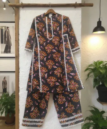 Elegant black and cream paisley printed lawn kids casual wear set – shirt and trouser for girls 6‑9 years, imagecaption=Kids casual wear printed lawn set with black base and cream paisley design – perfect for summer and festive occasions.