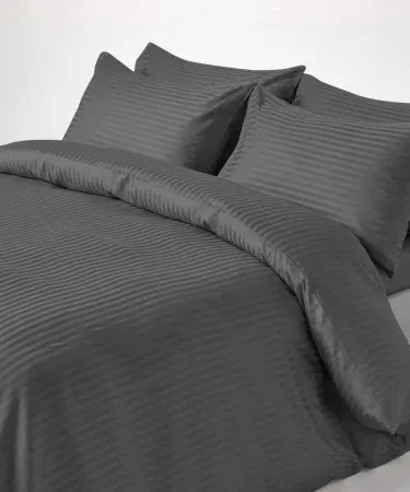 6-Piece Microfiber Stripes King Size Duvet Cover Set with Zip Closure, Bedsheet and 4 Pillow Covers – Khareedo|Kharedo , imagecaption=Elegant striped 6‑piece microfiber duvet cover set (king size) available on Khareedo|Kharedo ,