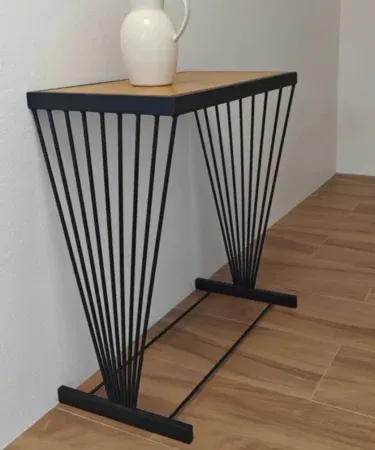 Luxury minimalist metal console table with sleek metal frame and clean lines, perfect for modern living spaces, imagecaption=Elegant 100 cm × 30 cm × 78 cm luxury metal console table – a minimalist centerpiece for your home.