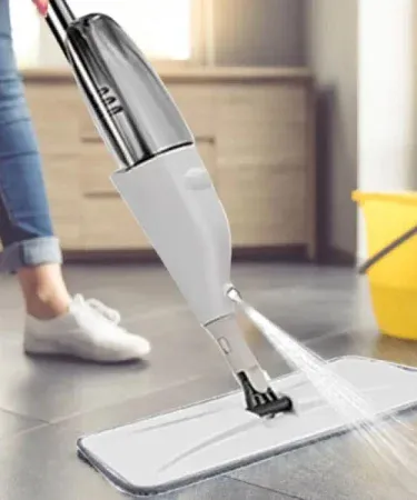 Water Spray Mop flat spray mop with microfiber pad and refillable bottle for efficient floor cleaning, imagecaption=Flat microfiber spray mop with 360° spray coverage and machine‑washable pad – perfect for all floor types.