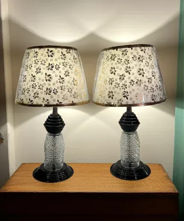 Elegant modern LED table lamp with brushed metal base, perfect for bedside or desk lighting , imagecaption=Stylish LED table lamp from Khareedo|Kharedo – brighten your space with confidence ,