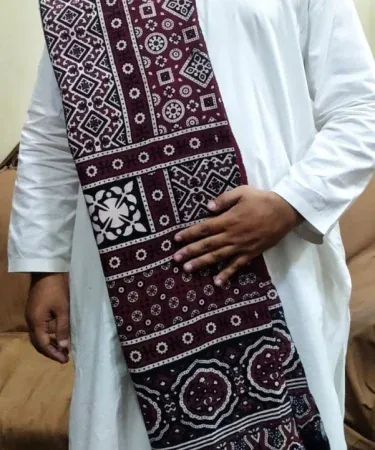 Premium Sindhi Ajrak and cotton shawl – handcrafted traditional block‑print design, vibrant colors, suitable for men, women and girls, imagecaption=Elegant Sindhi Ajrak & Cotton Shawl – perfect for cultural events, daily wear and festive occasions,
