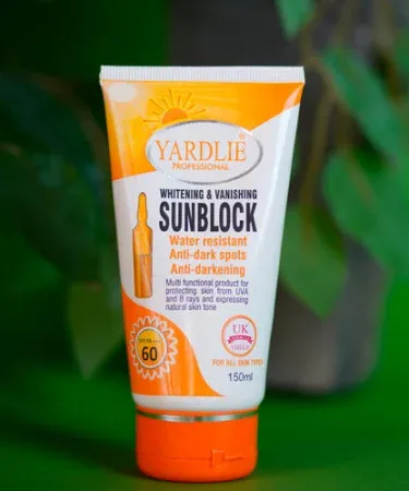 Yardlie Professional Sunblock UK Based Gel Formula 150ml – lightweight SPF gel in a sleek white bottle, perfect for daily sun protection.