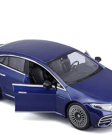 Maisto 1:27 Mercedes‑Benz EQS Diecast Model Car in blue metallic finish with opening doors and pull‑back action