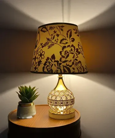 Crystal Table Lamp – elegant 1 pcs crystal‑accented table lamp for bedroom, living room and study, showcasing sparkling crystal details and sleek base.