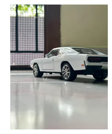 1:24 1970 Dodge Charger R/T Fast & Furious diecast model with openable doors in premium glass display box