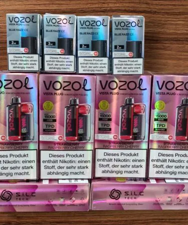 Vozol Refillable Vape Kit with box, charging cable and long‑lasting battery – compact portable vape kit for Pakistan