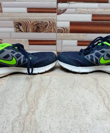 Nike branded kid shoes for boys – affordable authentic sneakers, imagecaption=Nike original boy shoes available at Khareedo & Kharedo – shop now with Check on Delivery,