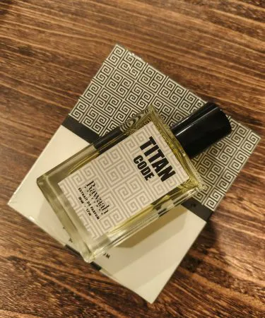 Rawaah Perfumes – elegant bottle of premium fragrance for men and women, displayed on a sleek black background