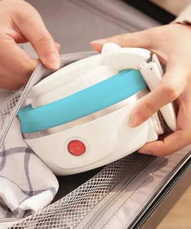 Foldable rechargeable electric kettle – compact portable travel kettle for hot water on the go, imagecaption=Premium foldable rechargeable electric kettle perfect for travel, available on Khareedo & Kharedo with COD and Check‑on‑Delivery service.