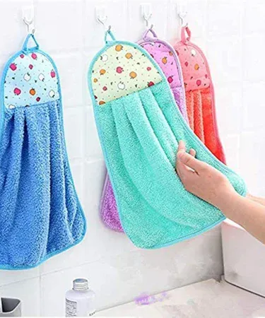 Soft plush hanging towel – ultra absorbent, perfect for bathroom and kitchen use, displayed in vibrant random colors