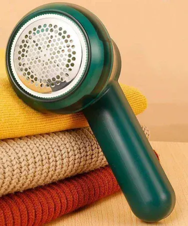 USB rechargeable electric pellets lint remover with six stainless steel blades, green portable fabric shaver for clothes, sweaters and upholstery