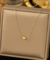 Elegant heart‑shaped pendant necklace with delicate chain, perfect for women’s party wear and mother’s gift , imagecaption=Stunning heart‑shaped pendant necklace – ideal for parties or gifting mothers ,