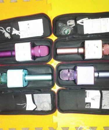 ROYCHE MICROPHONE SPEAKER BLUETOOTH – vibrant multi‑colour Bluetooth speaker with built‑in microphone, delivering super sound and big bass.