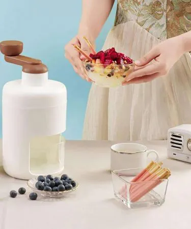 Ice Crusher Gola Maker – stainless steel ice shaver for making gola and frozen drinks, imagecaption=Ice Crusher Gola Maker from Khareedo|Kharedo – Rs 1350, Check‑on‑Delivery available nationwide,