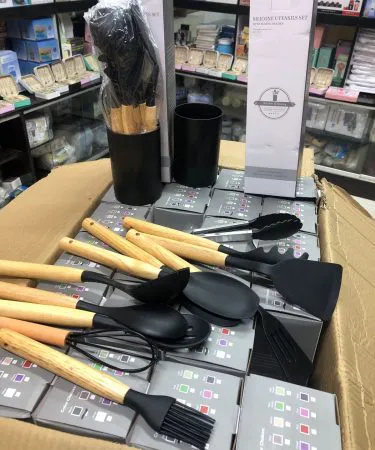 Kitchen Utensils Set – 12 piece silicone cooking tools with holder, black finish